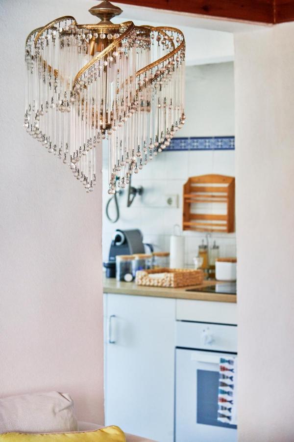Light Filled Apartment Near Chiado, By Timecooler Lisboa Exterior foto